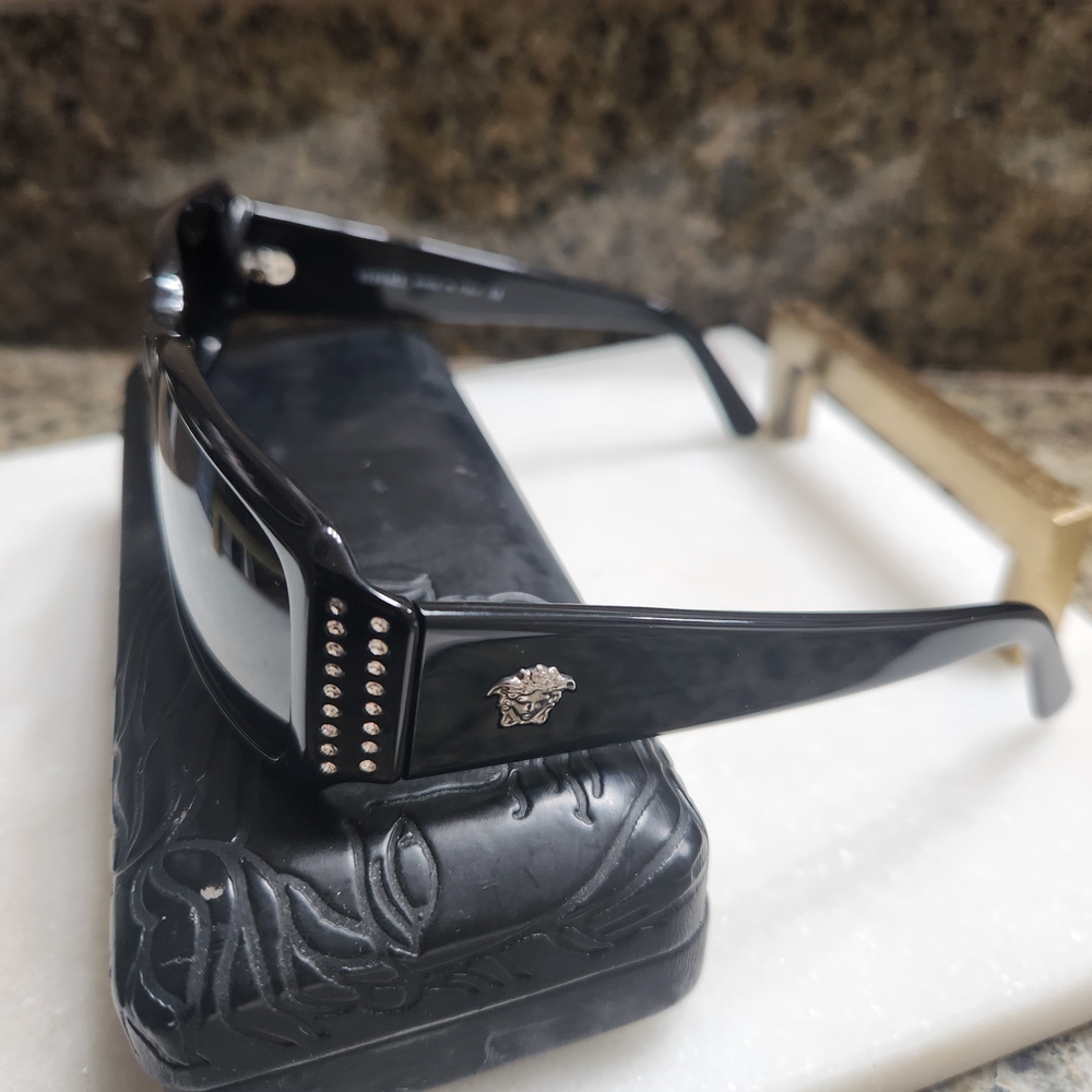 Versace Glossy Black Eyewear - Picture 10 of 16
